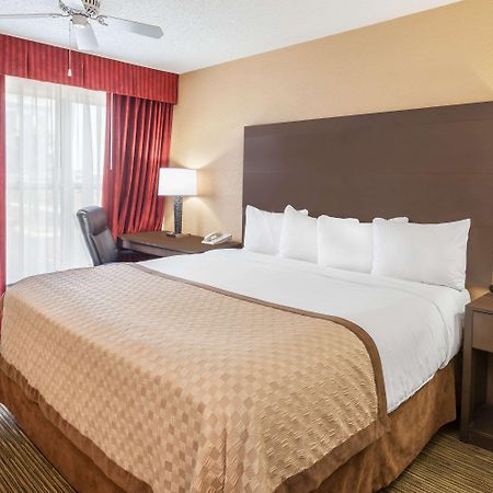 Affordable Suites Of America Detroit-Warren Bagian luar foto