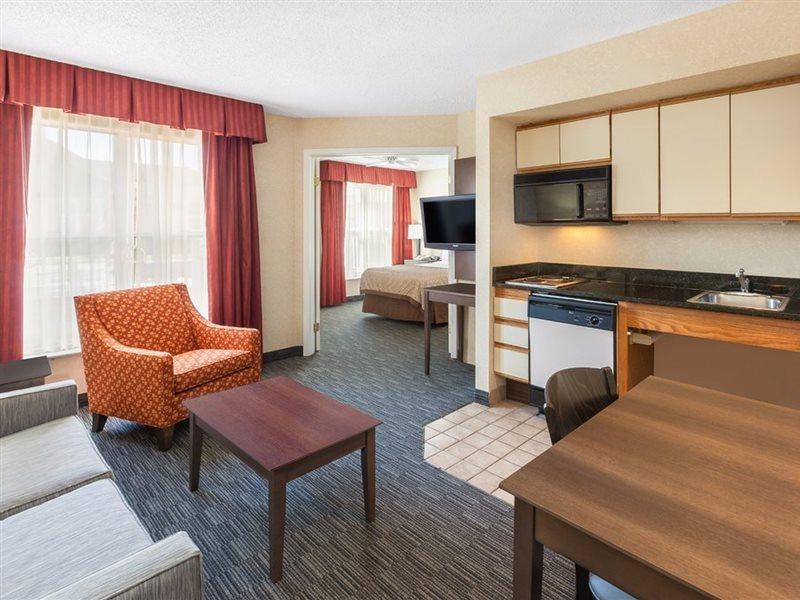 Affordable Suites Of America Detroit-Warren Bagian luar foto