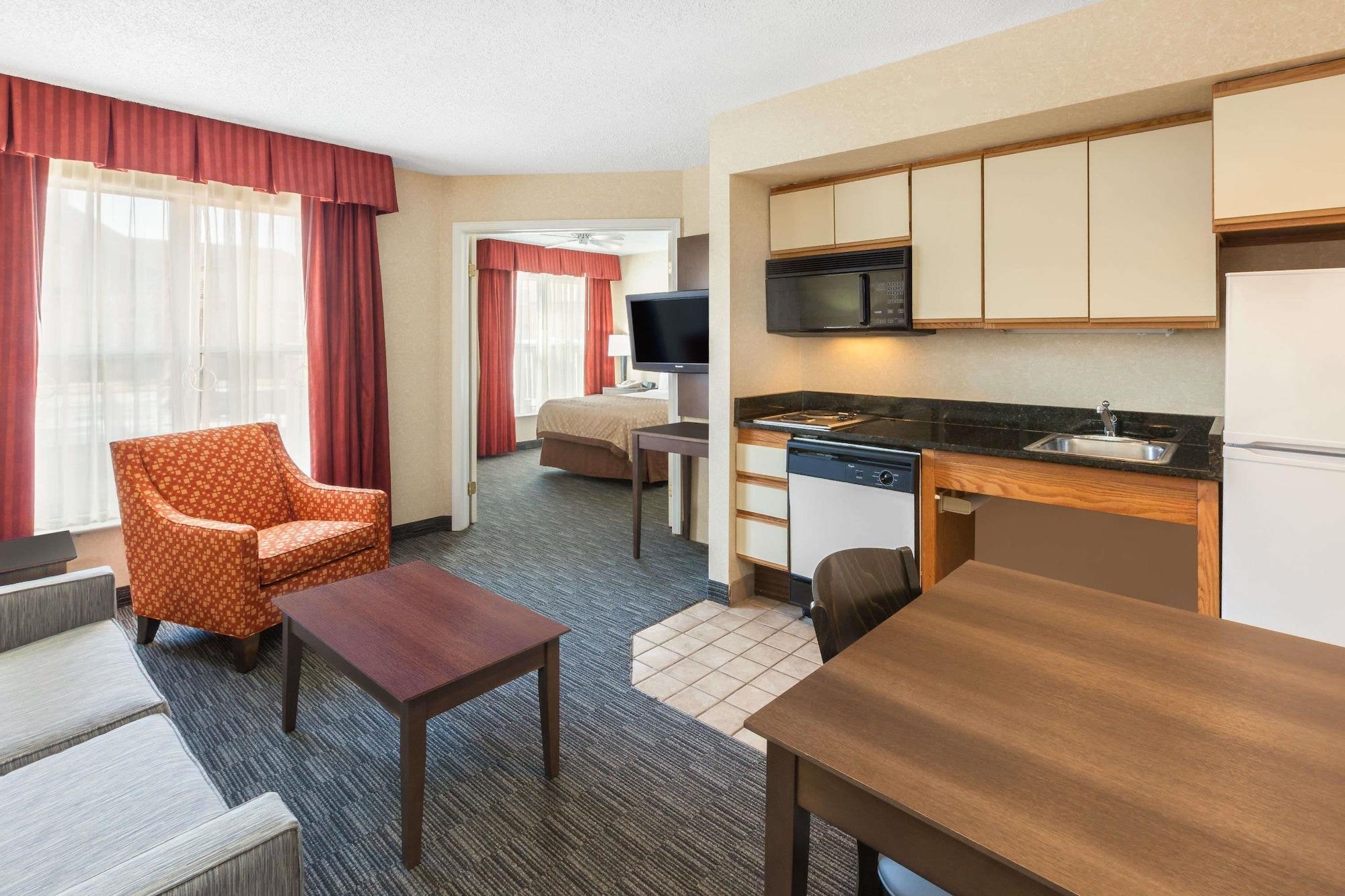 Affordable Suites Of America Detroit-Warren Bagian luar foto