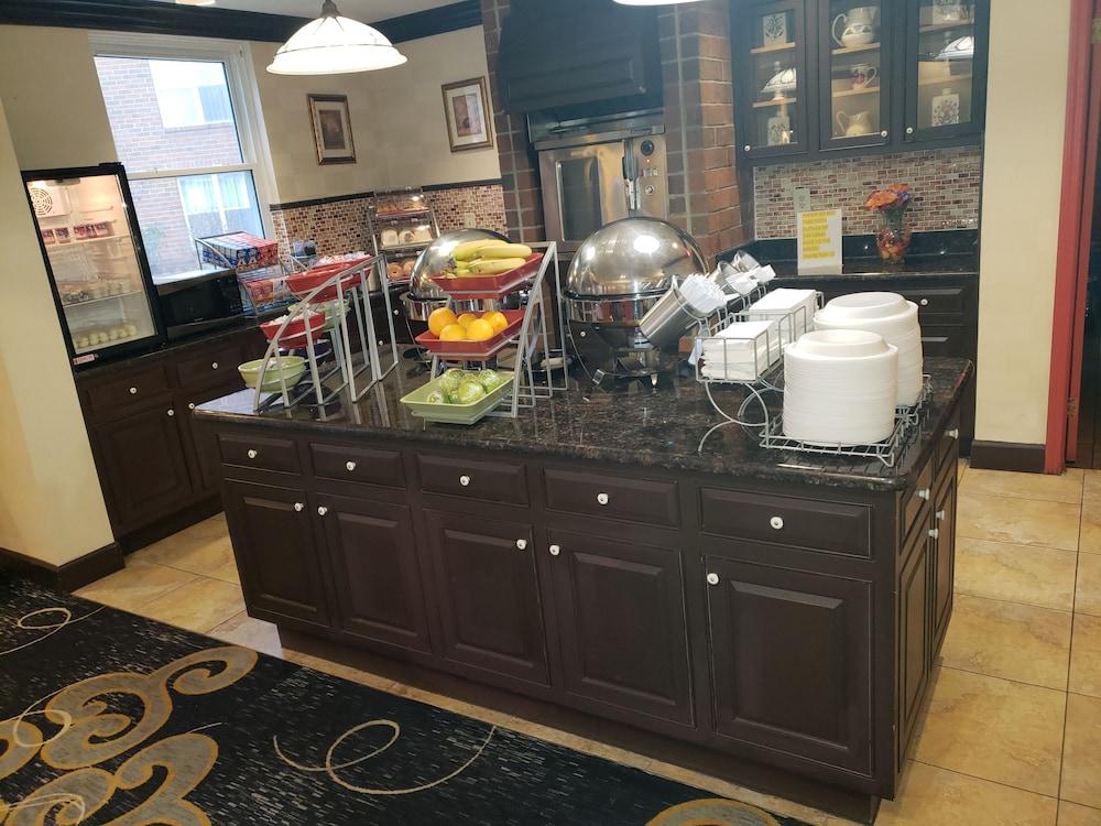 Affordable Suites Of America Detroit-Warren Bagian luar foto