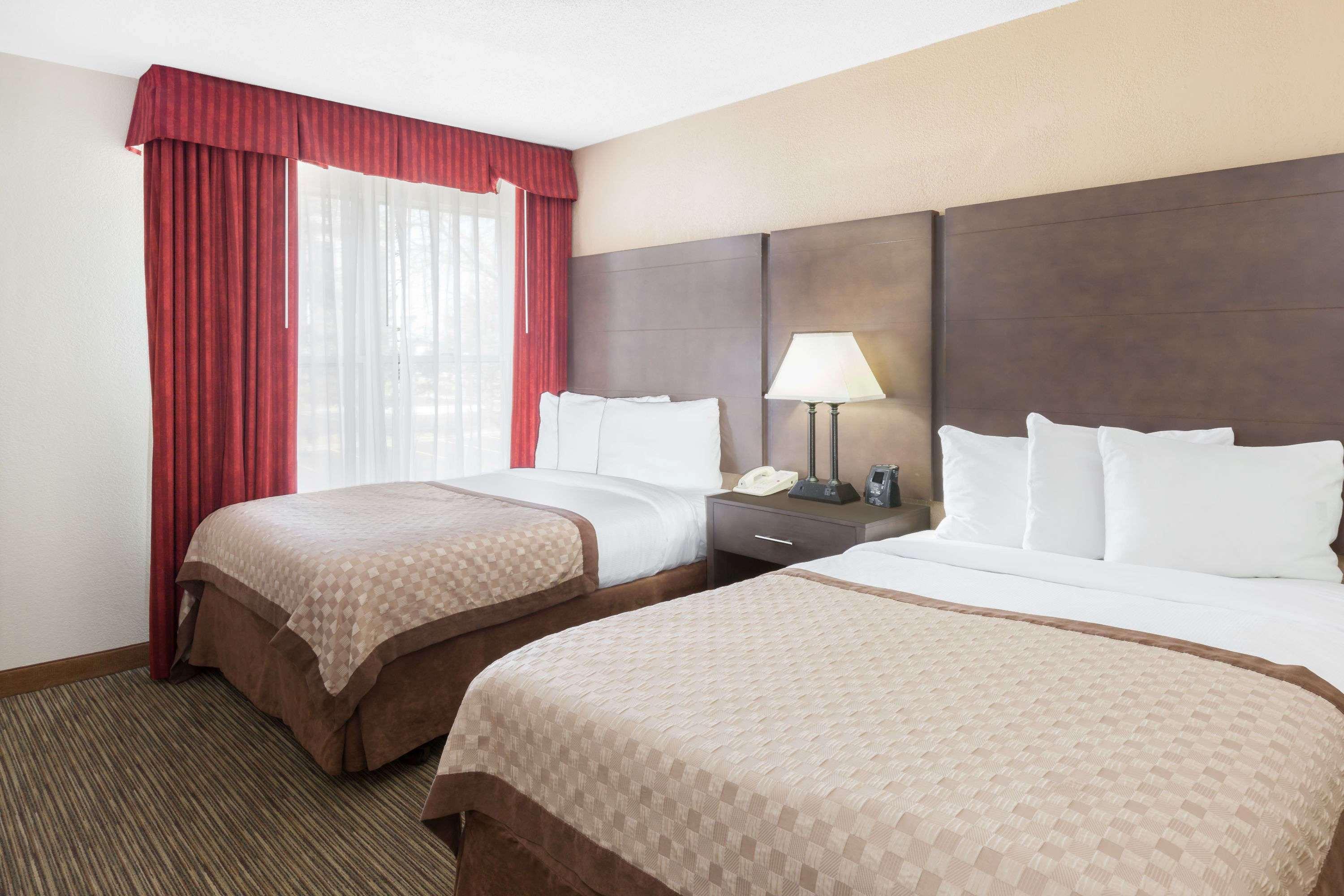 Affordable Suites Of America Detroit-Warren Bagian luar foto